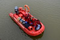 lodz-lodka-ratownicza-kontra-czerwona-boat-3
